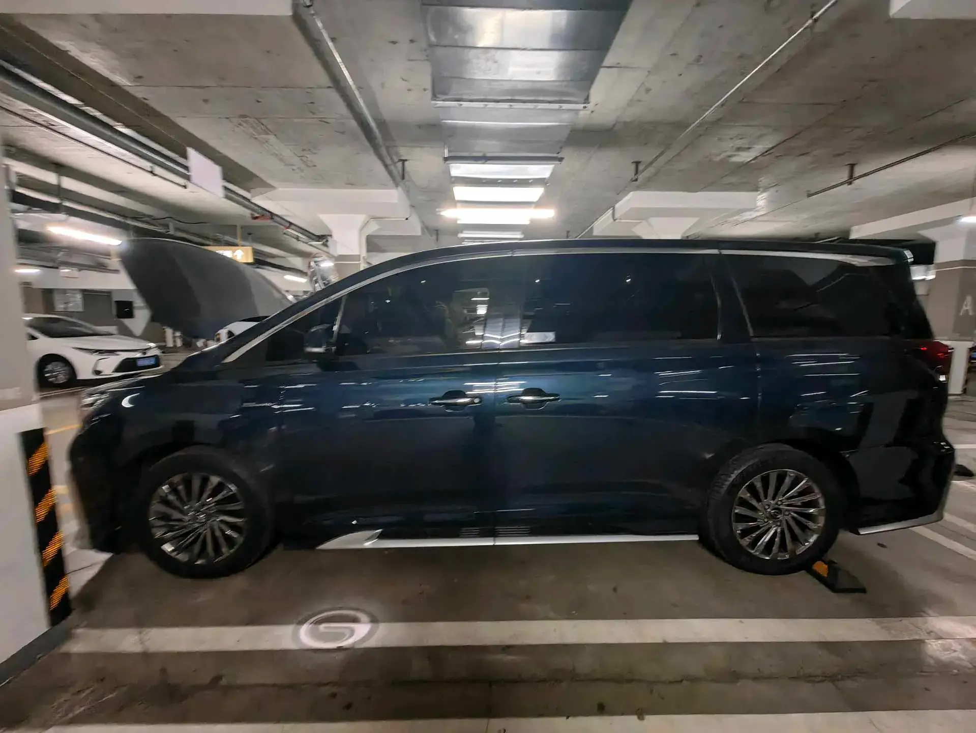 2021 GAC TRUMPCHI thumbnail 3