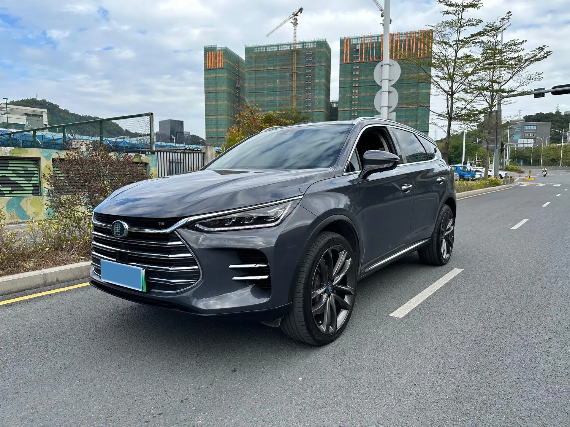 2018 BYD TANG view 1