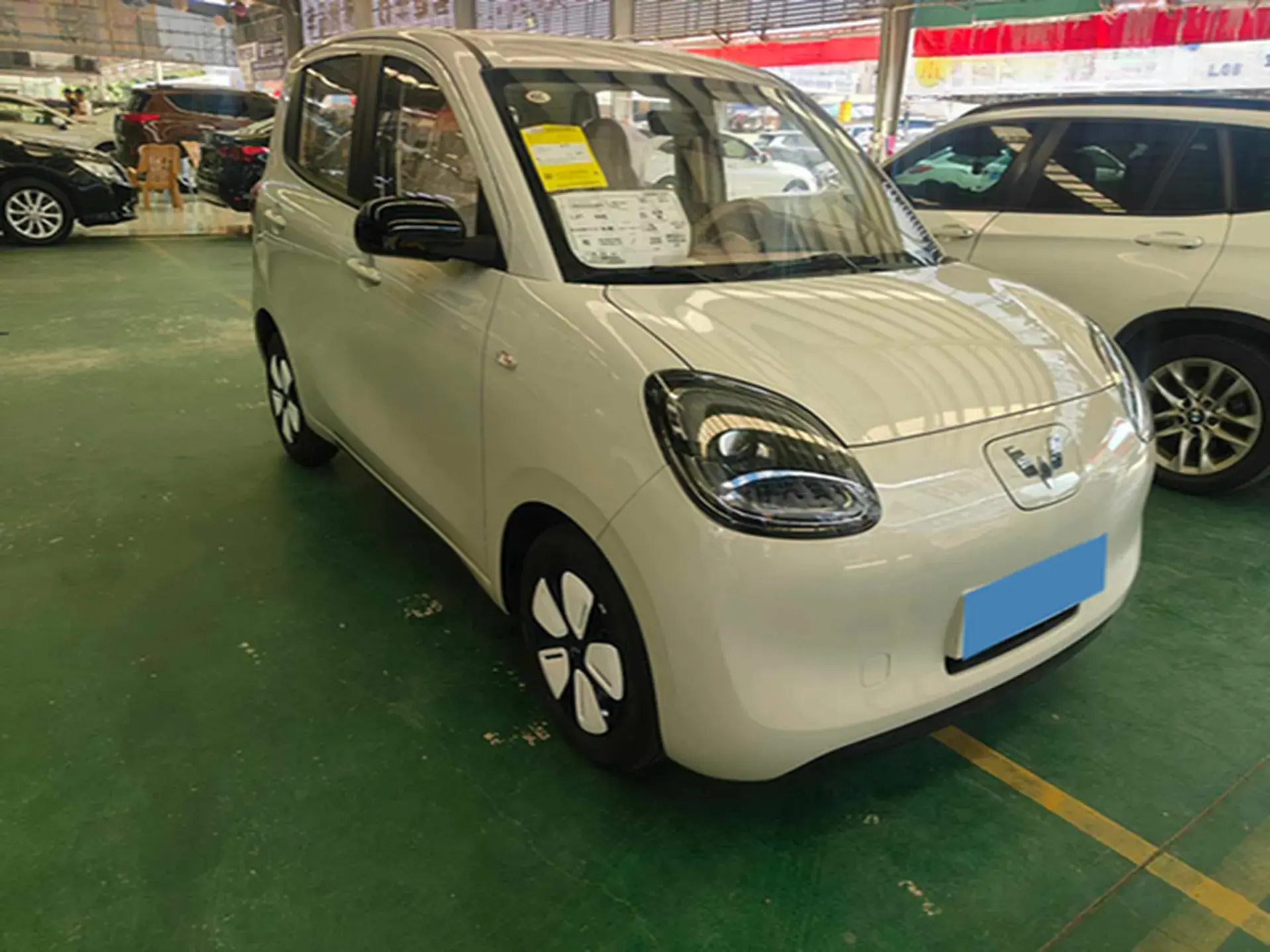 2025 WULING HONGGUANG thumbnail 2