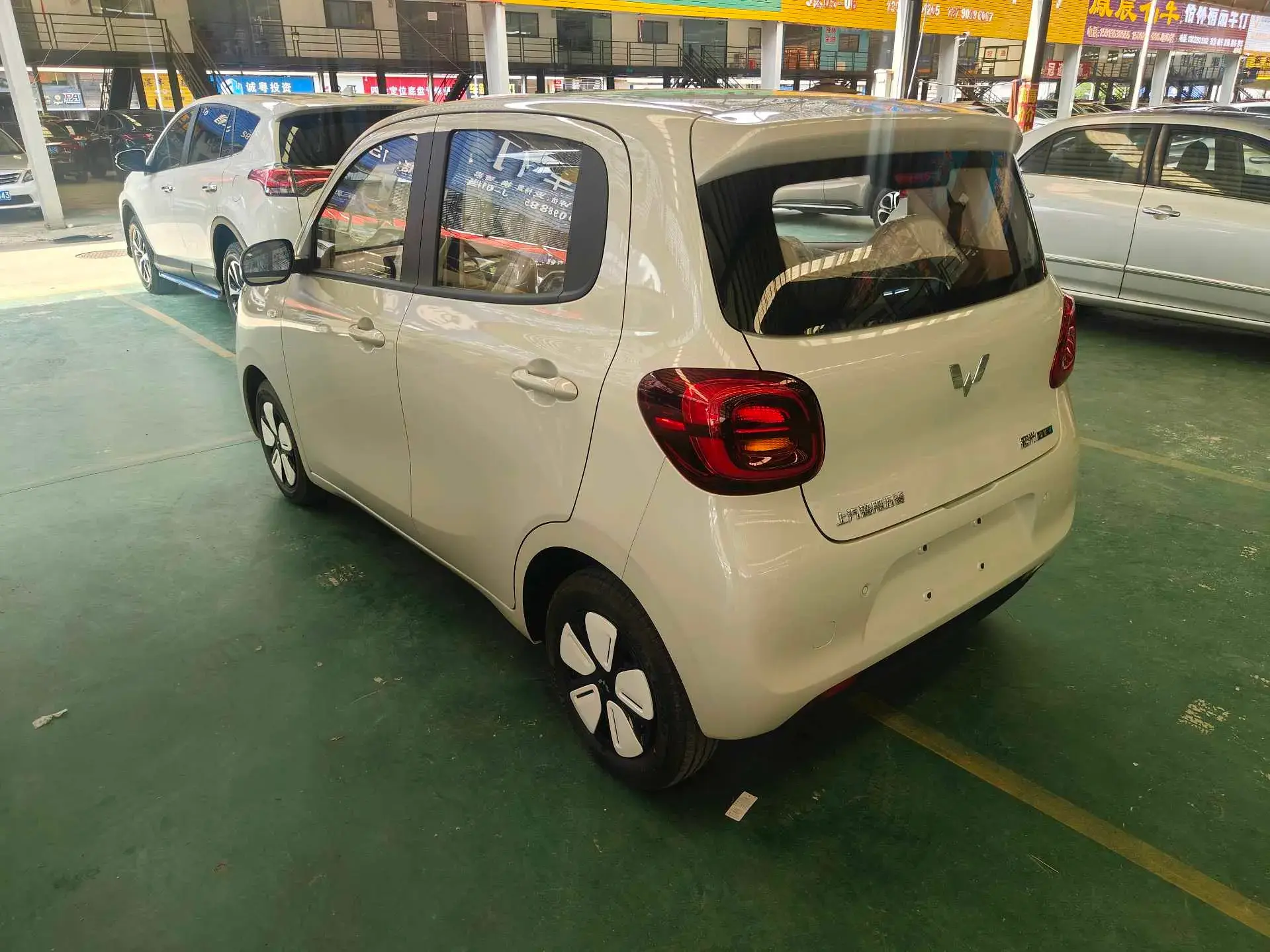 2025 WULING HONGGUANG thumbnail 4