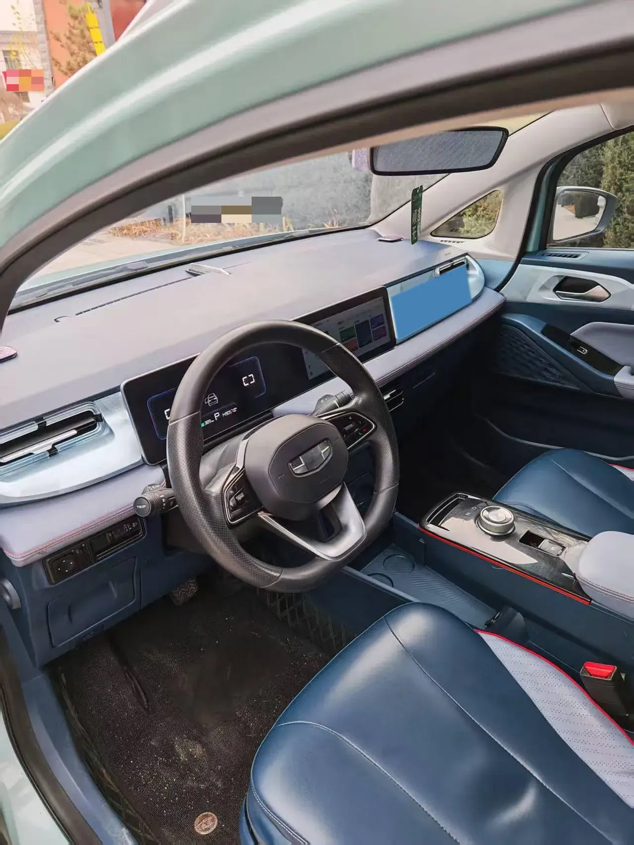 2022 GEOMETRY E thumbnail 4