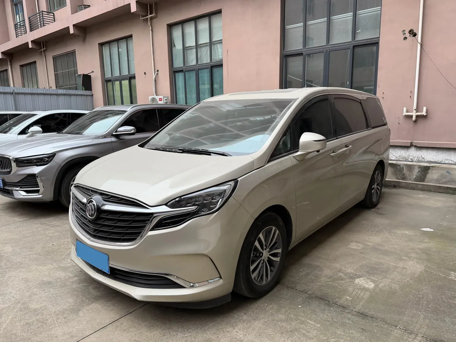 2022 BUICK GL8 view 1