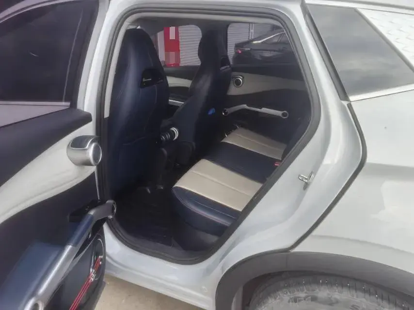 2022 HYCAN Z03 thumbnail 3