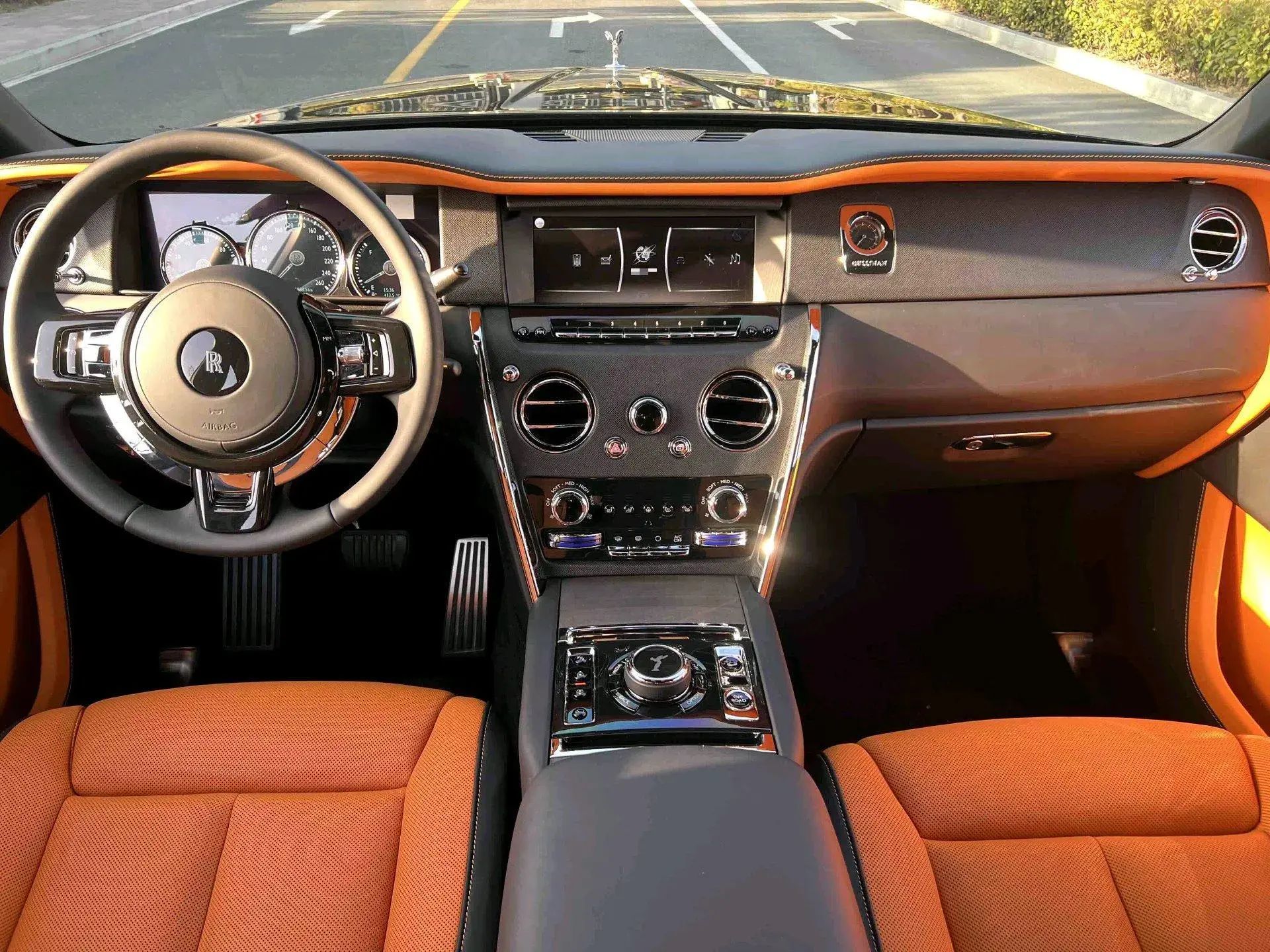 2024 ROLLS-ROYCE CULLINAN thumbnail 4