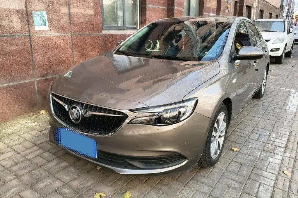 2021 BUICK EXCELLE view 1