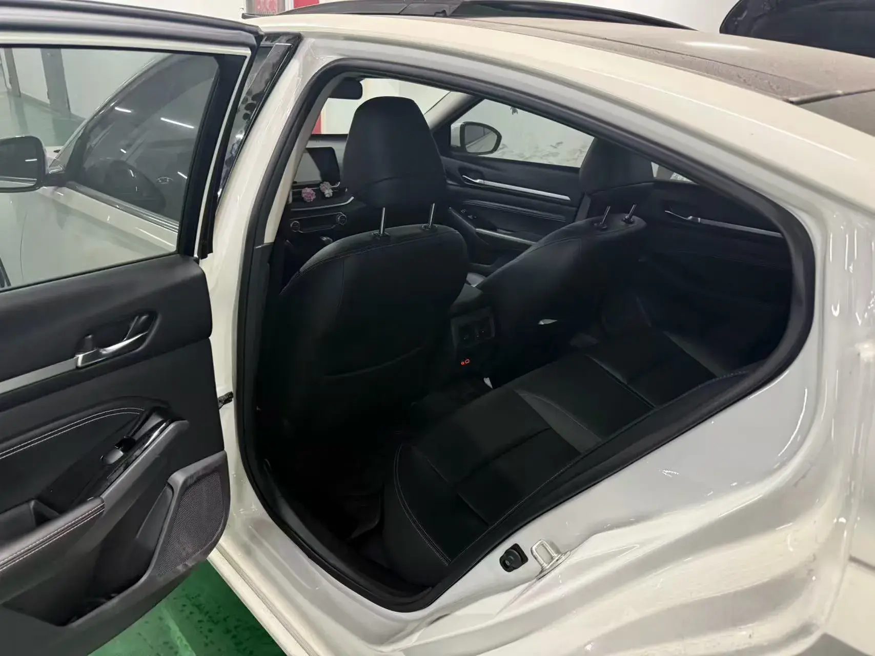 2021 NISSAN TEANA thumbnail 3