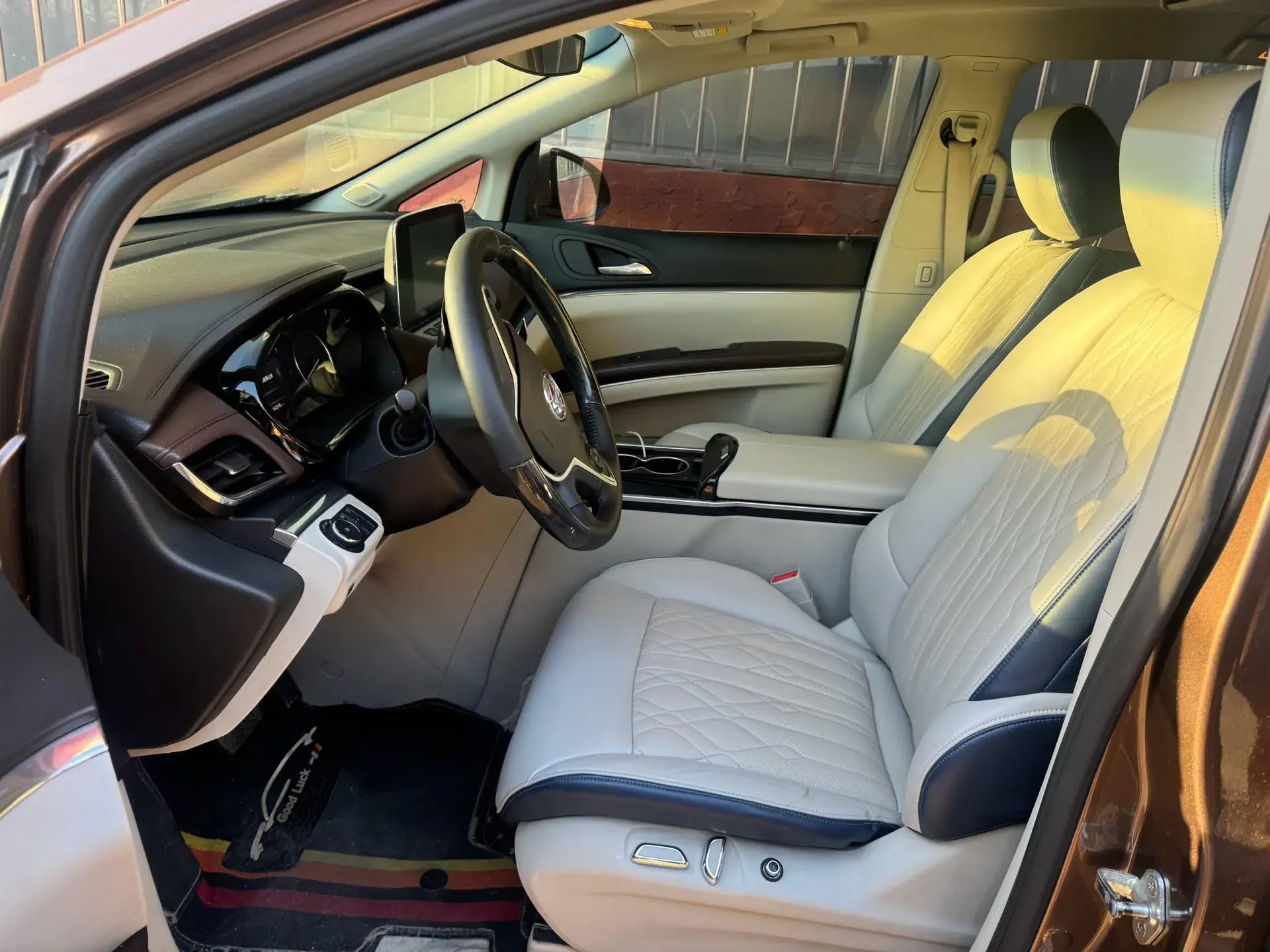 2021 BUICK GL8 thumbnail 4