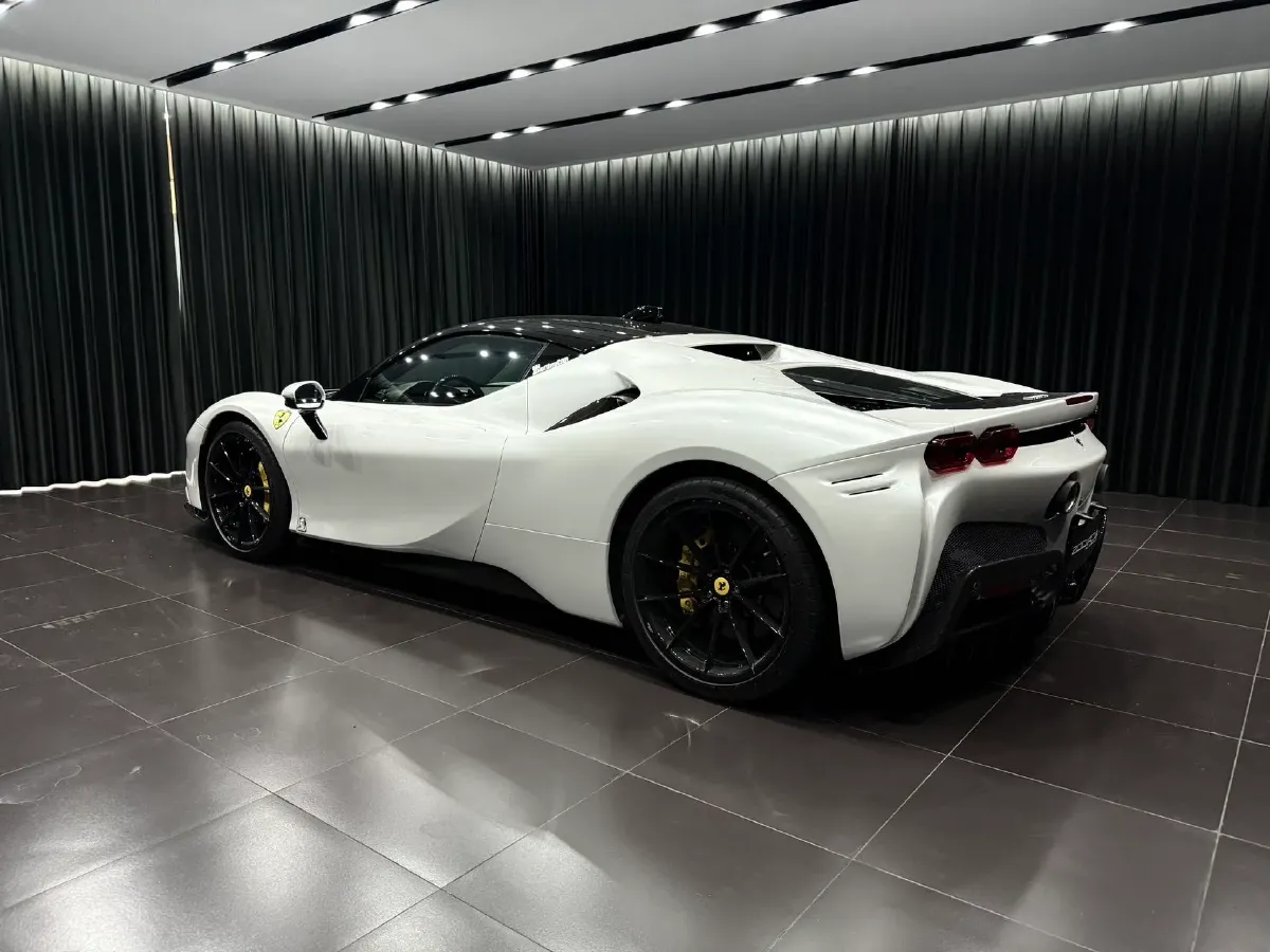 2020 Ferrari SF90 3.9T 781HP V8 8DCT PHEV 7.9KWH,autocango,china used car exporter,china ev exporter,chinese used car exporter,chinese used ev exporter