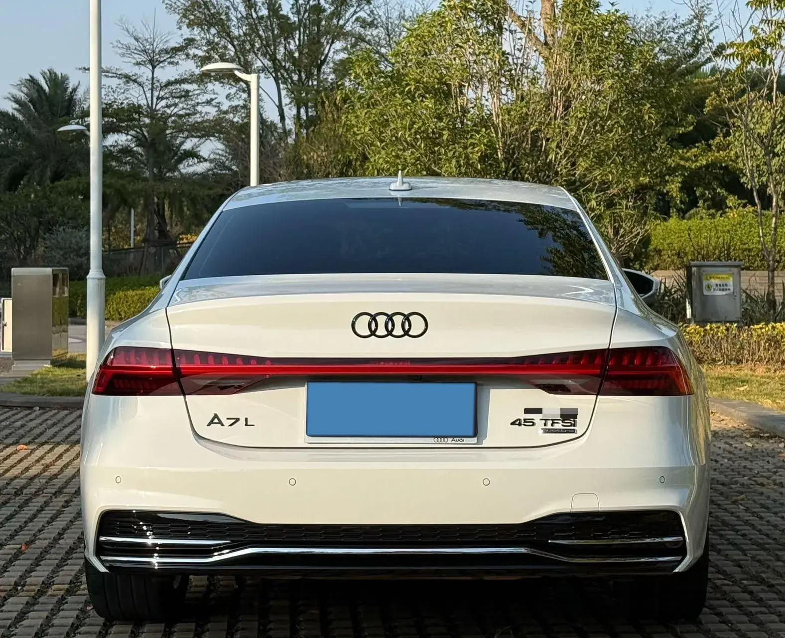 2022 JEEP WRANGLER thumbnail 4