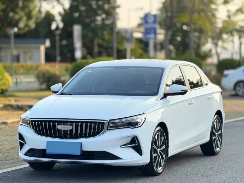 2025 GEELY EMGRAND view 1