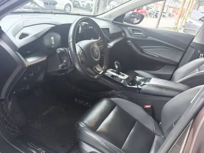 2021 MG 5 thumbnail 3