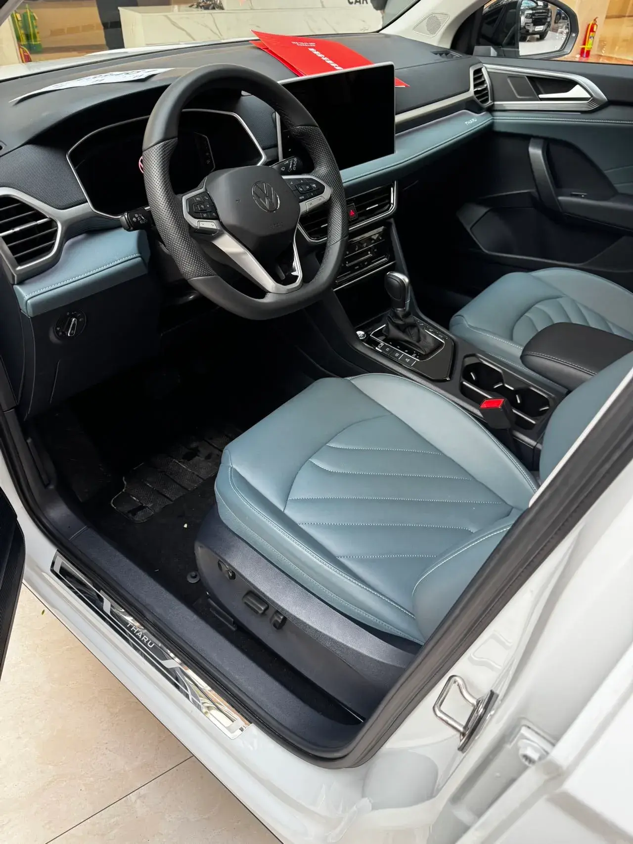 2024 VOLKSWAGEN THARU thumbnail 3