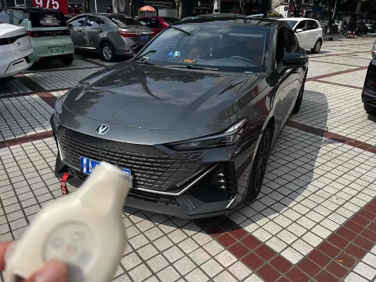 2022 ChangAn UNI-V 1.5T 188HP L4 7DCT