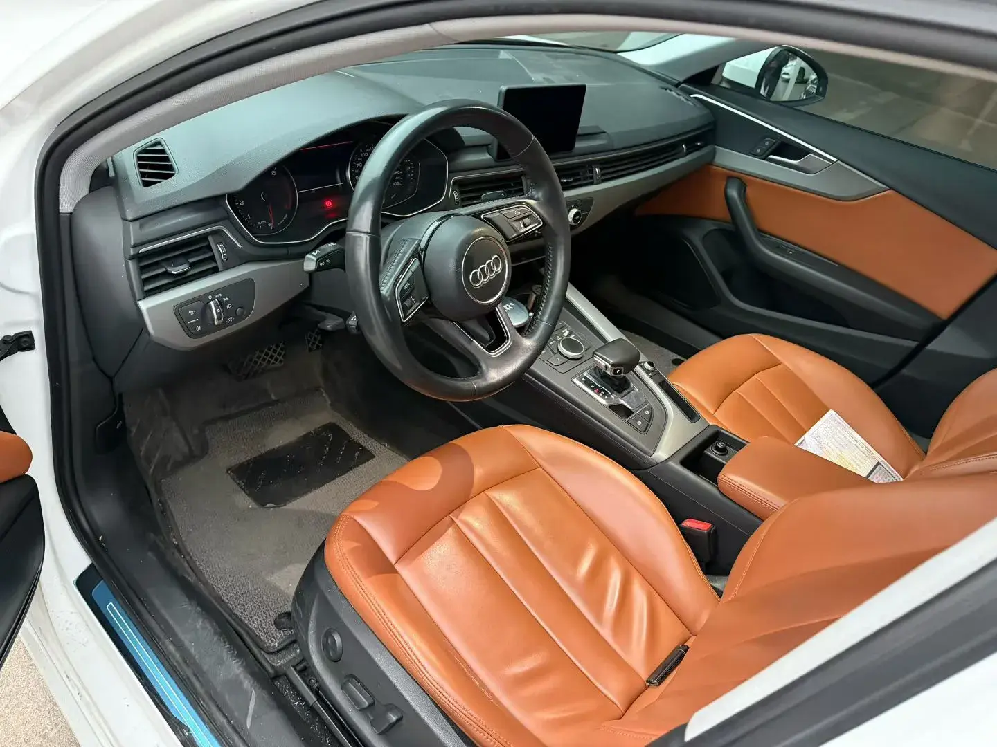 2019 AUDI A4L thumbnail 2