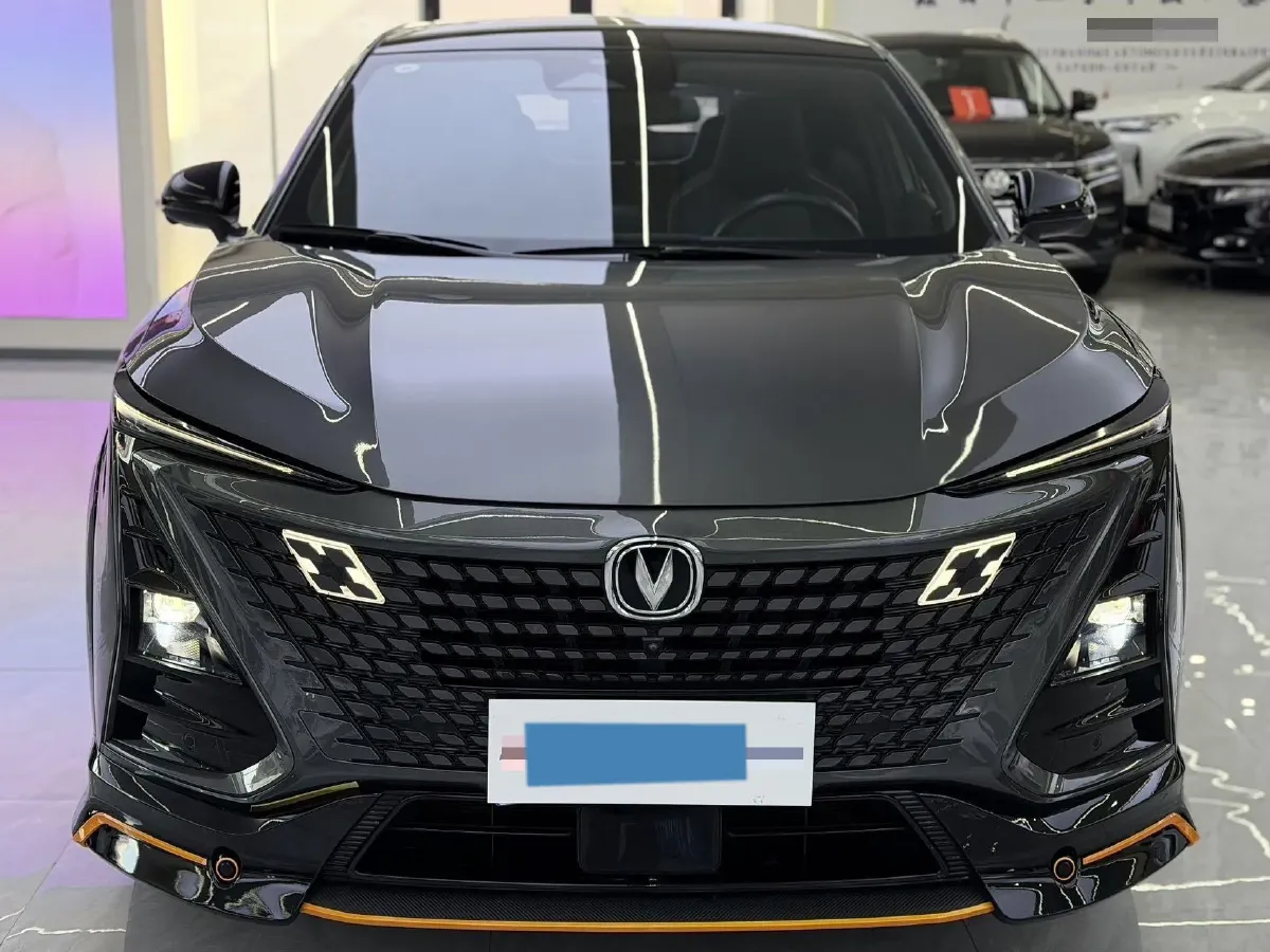 2022 ChangAn UNI-T 1.5T 188HP L4 7DCT,autocango,china used car exporter,china ev exporter,chinese used car exporter,chinese used ev exporter