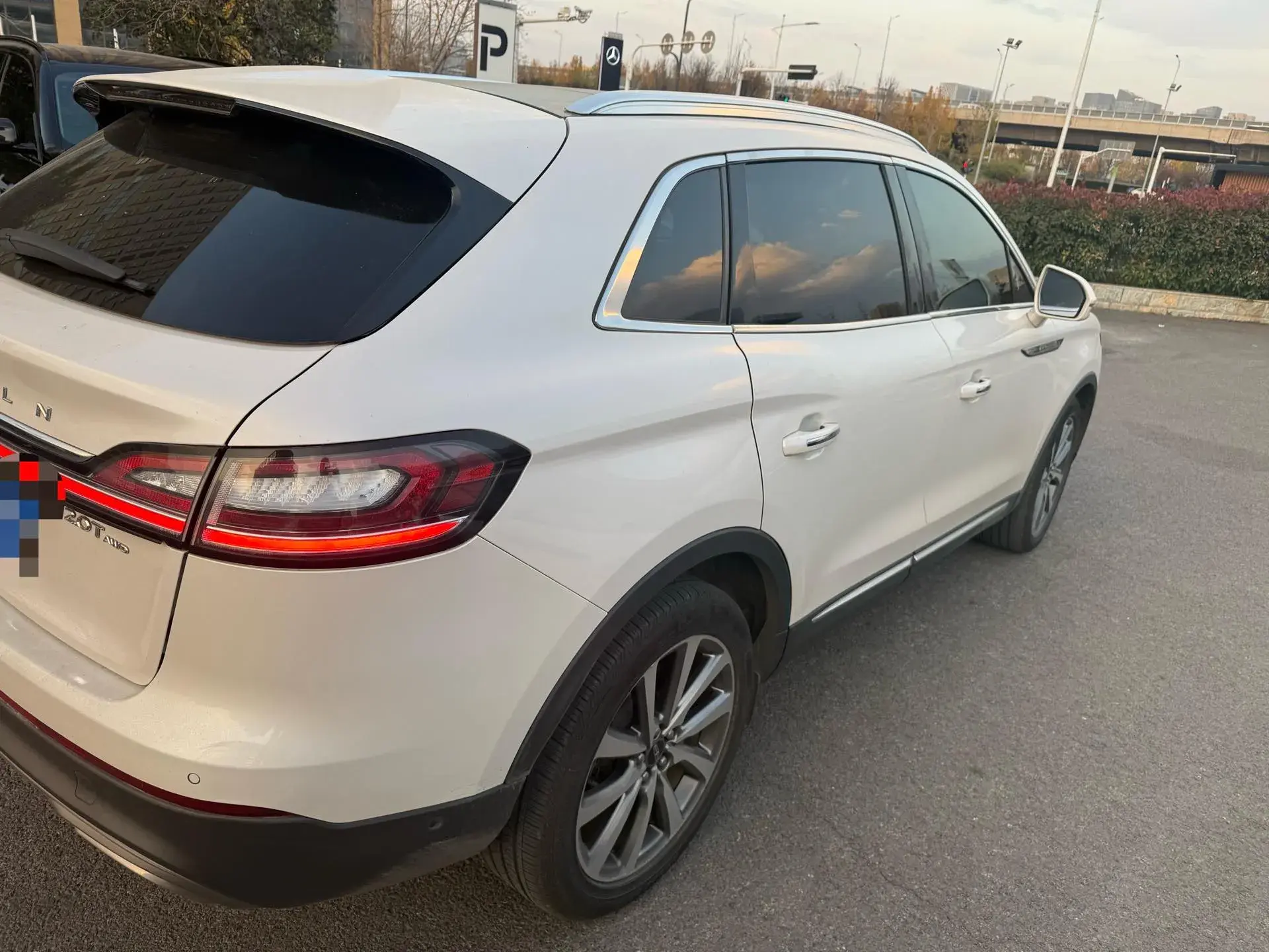 2019 LINCOLN NAUTILUS thumbnail 3