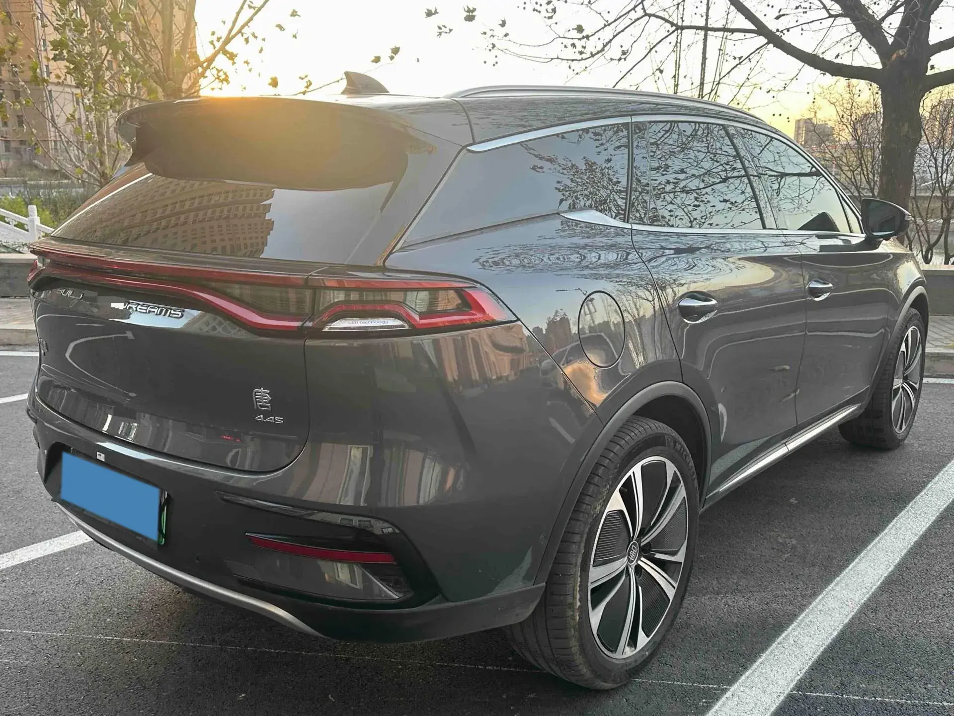 2022 ROEWE IMAX8 thumbnail 4