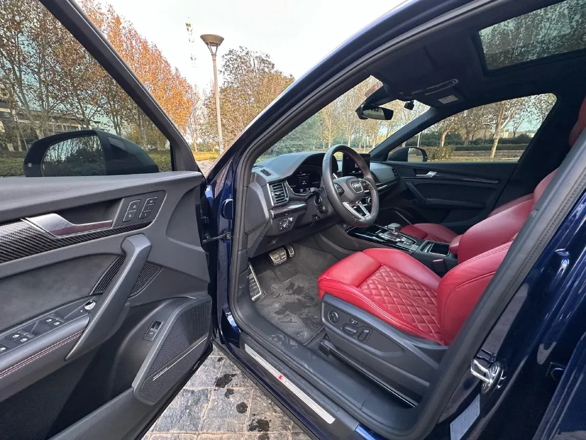 2021 Audi SQ5 3.0T 354HP V6 8AT,autocango,china used car exporter,china ev exporter,chinese used car exporter,chinese used ev exporter