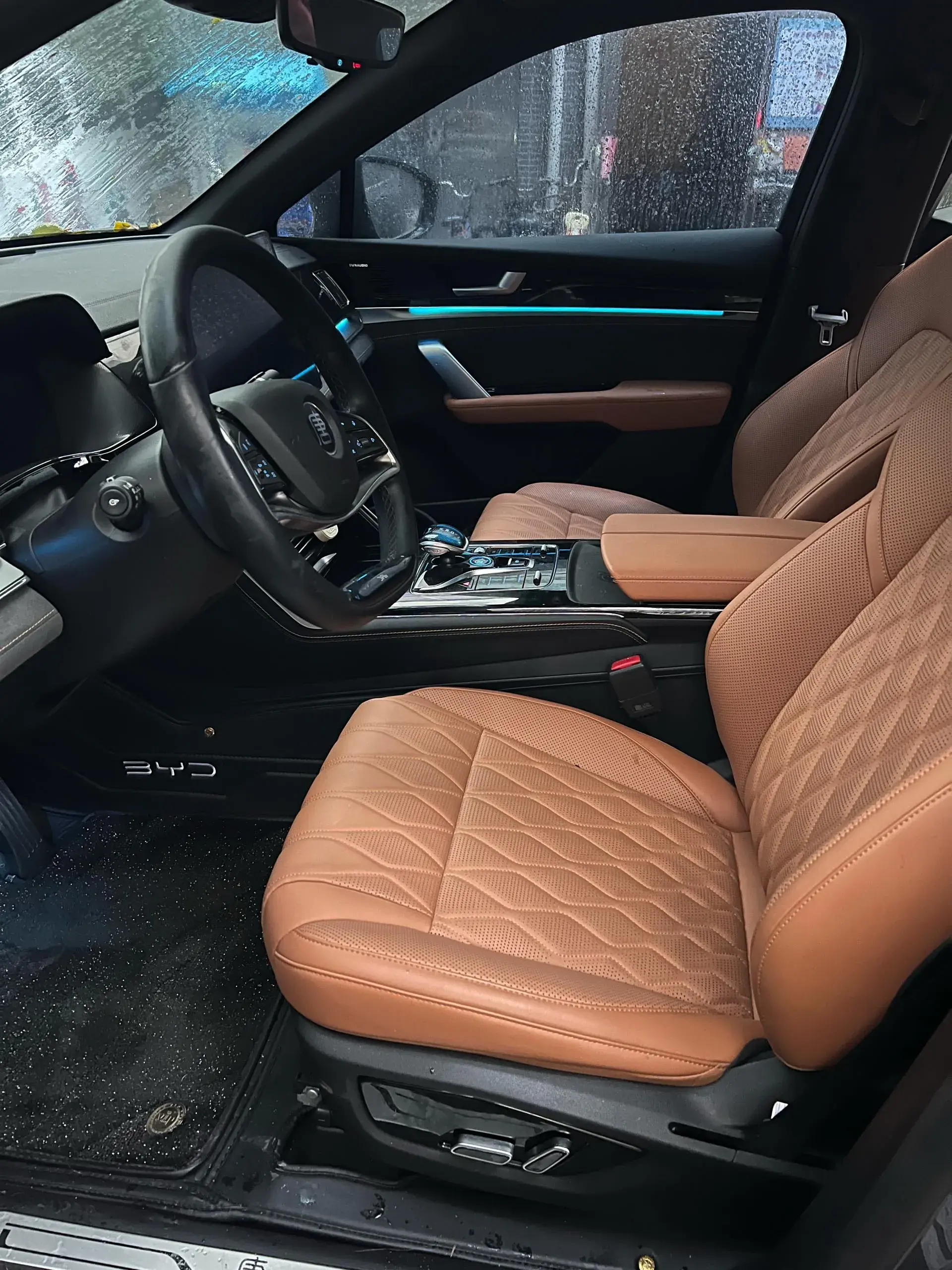 2023 BYD TANG thumbnail 4