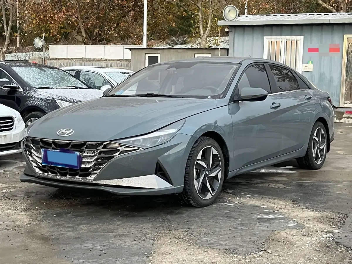 2022 Hyundai Elantra 1.5L 115HP L4 CVT