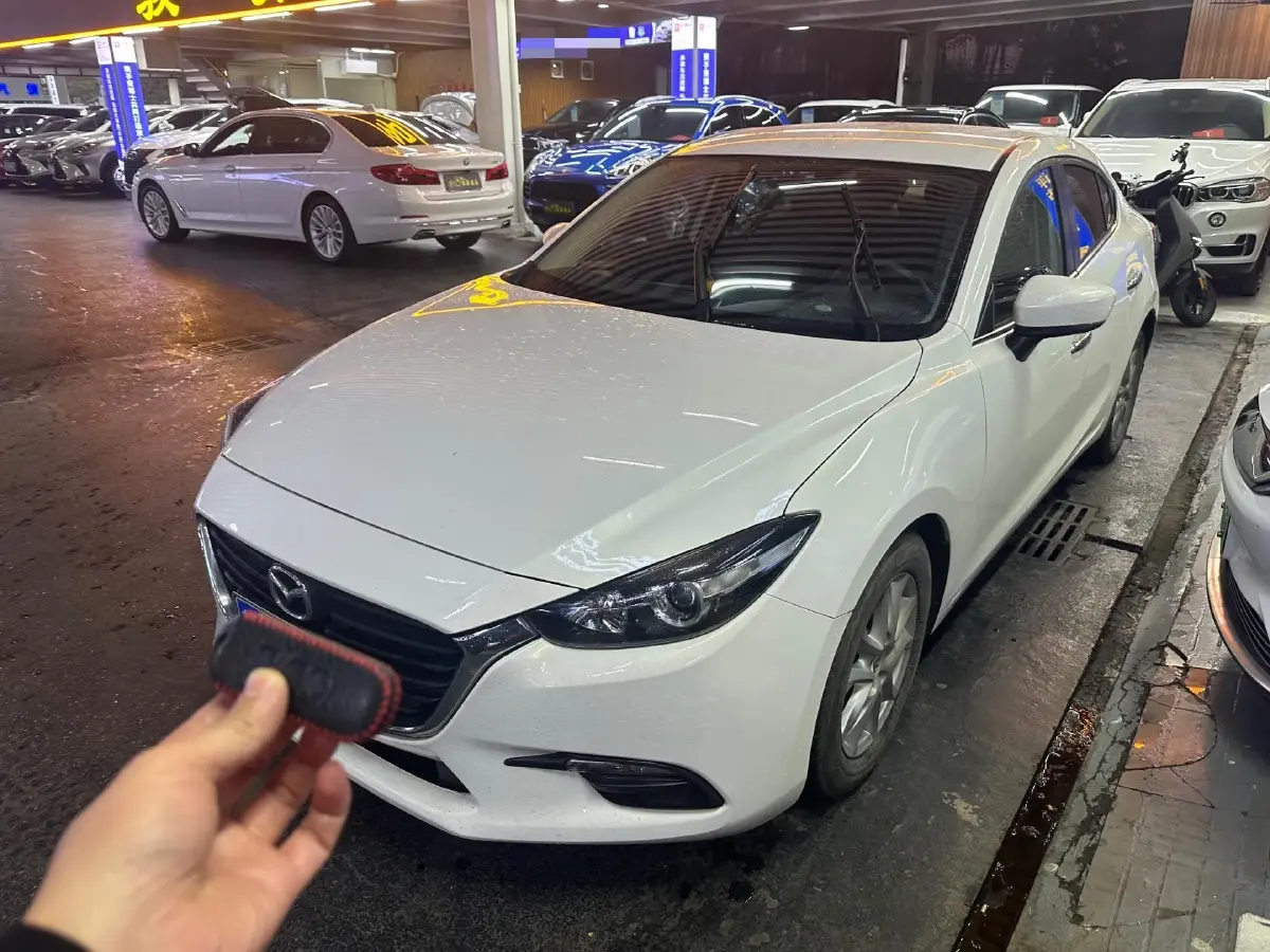 2019 Mazda 3 Axela 1.5L 117HP L4 6AT