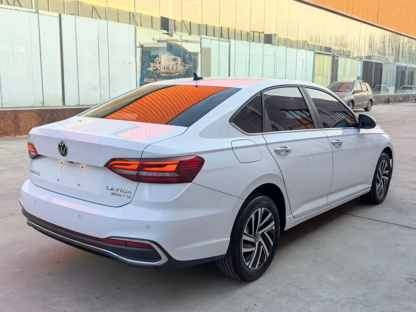 2024 VOLKSWAGEN LAVIDA thumbnail 4