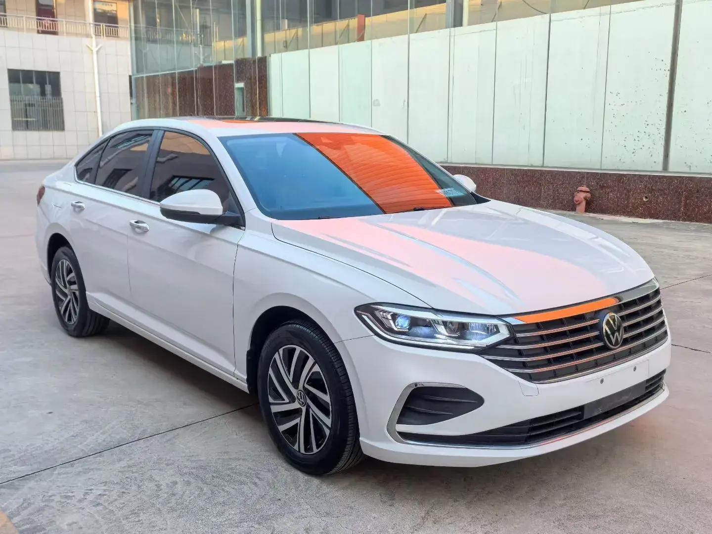 2024 VOLKSWAGEN LAVIDA thumbnail 3