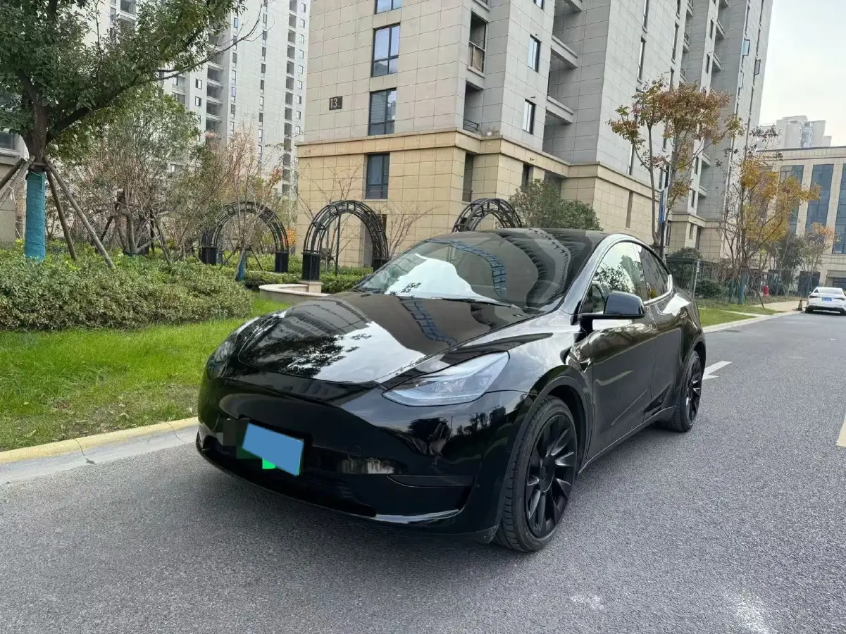2021 Tesla Model Y BEV 60KWH
