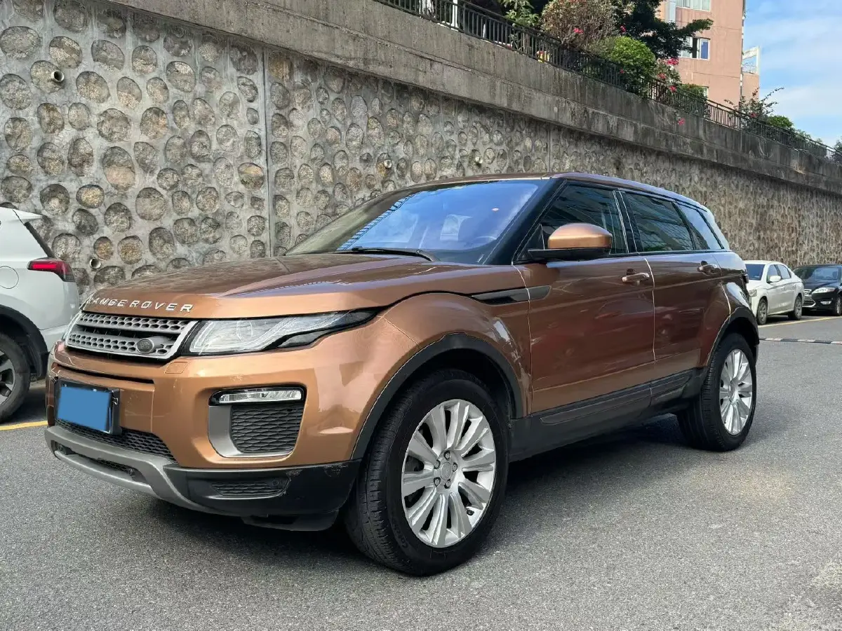 2017 Land Rover Range Rover Evoque 2.0T 241HP L4 9AT
