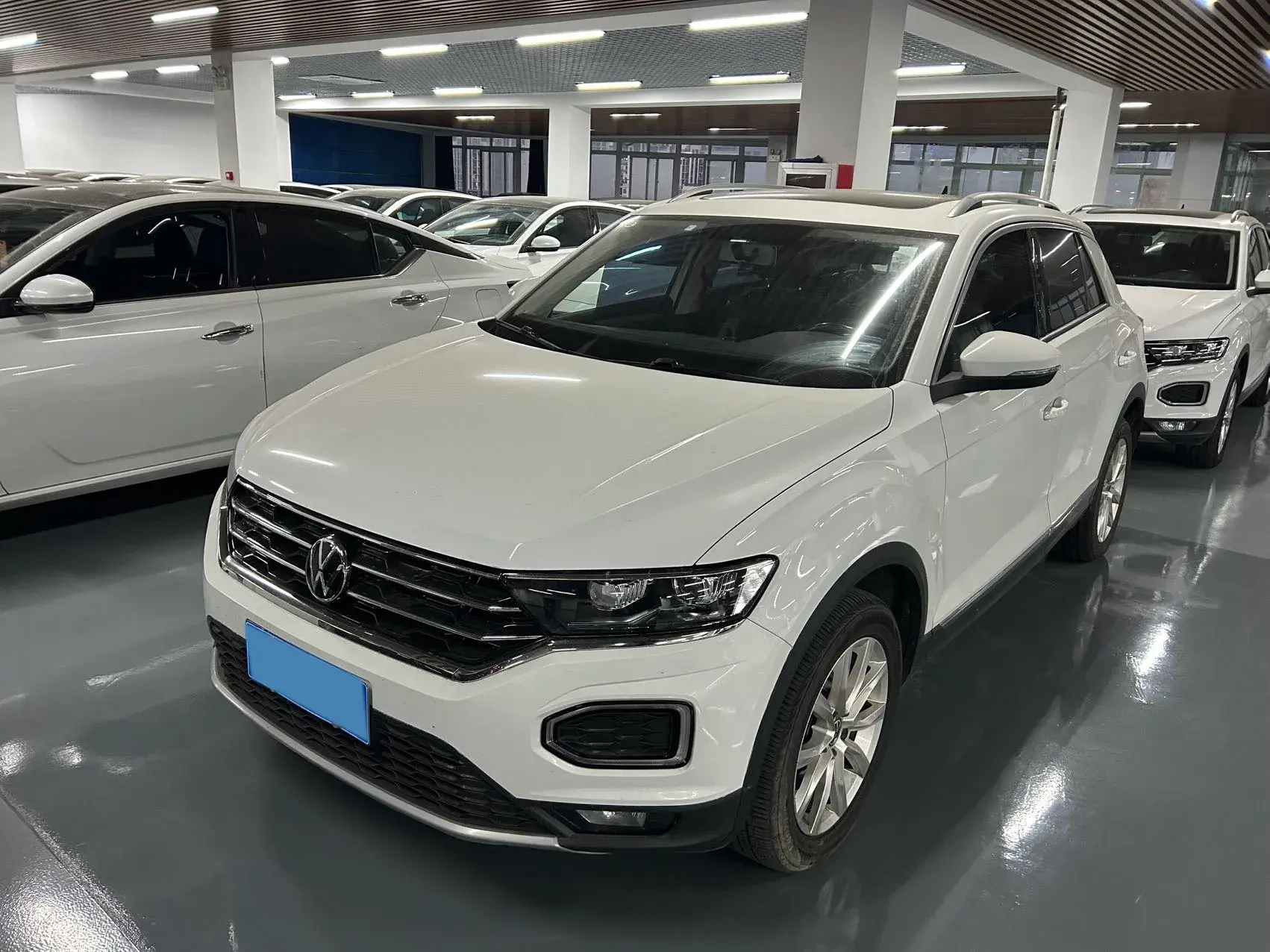 2022 VOLKSWAGEN T-ROC view 1