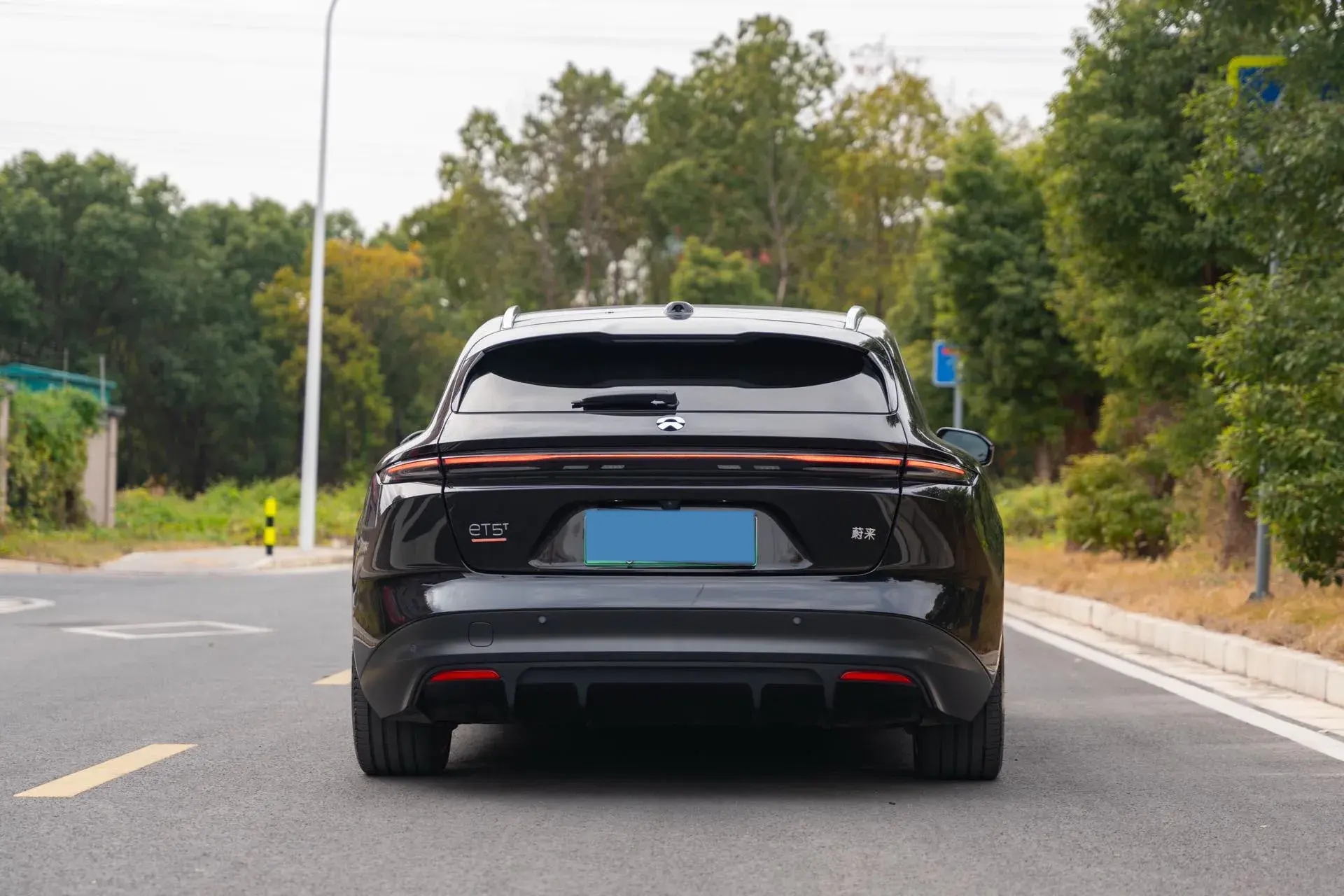 2024 NIO ET5T thumbnail 4