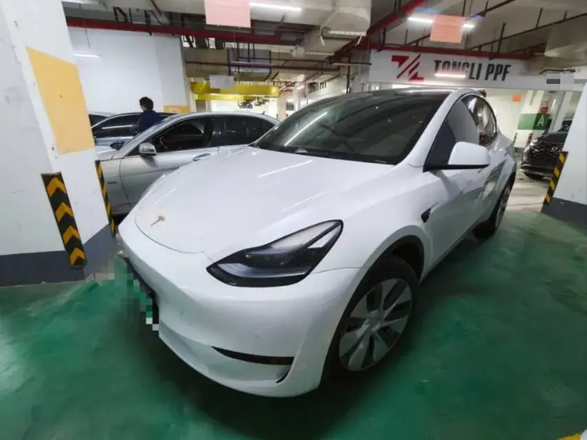 2022 Tesla Model Y BEV 60KWH