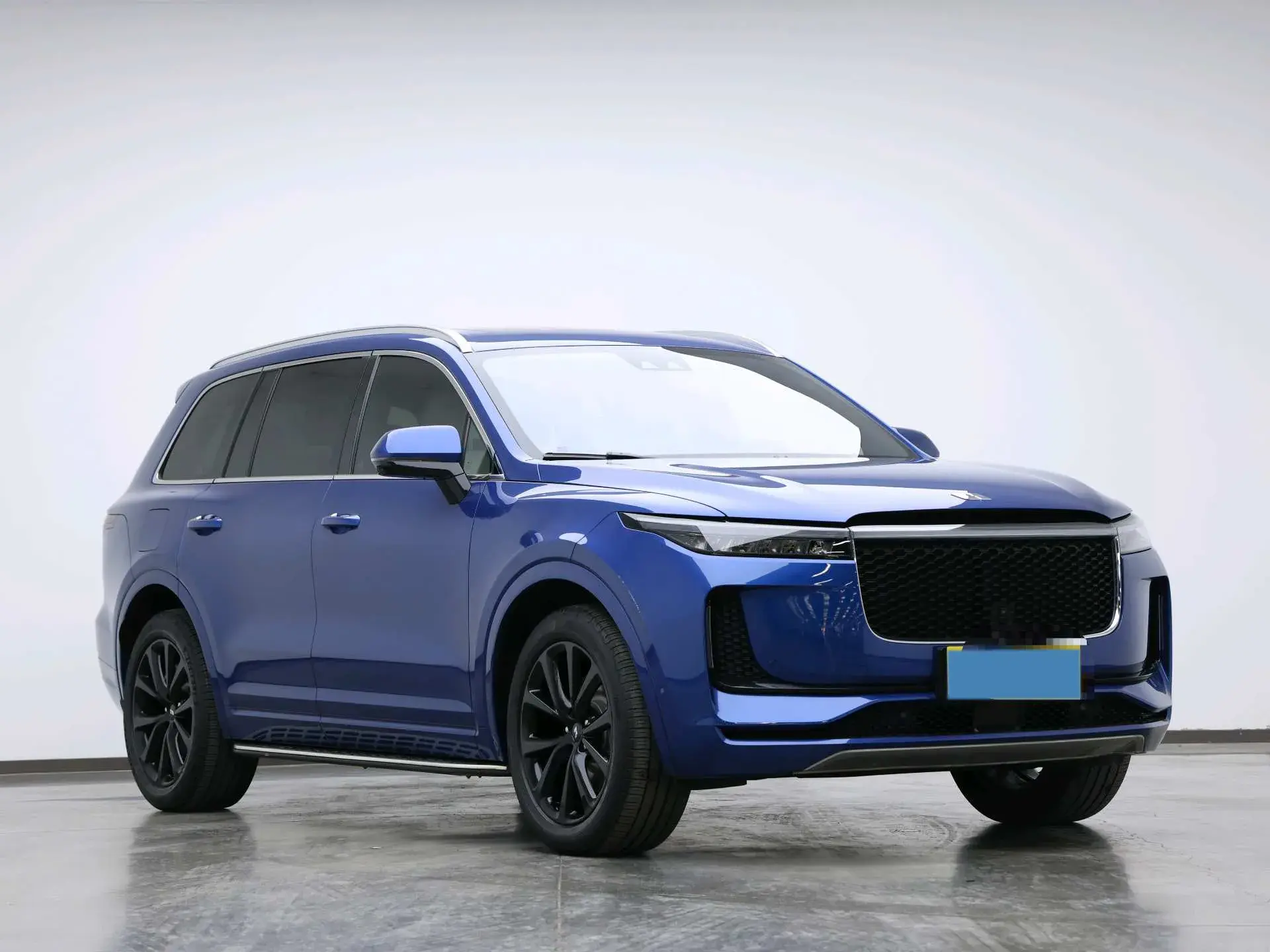 2020 LI ONE thumbnail 2