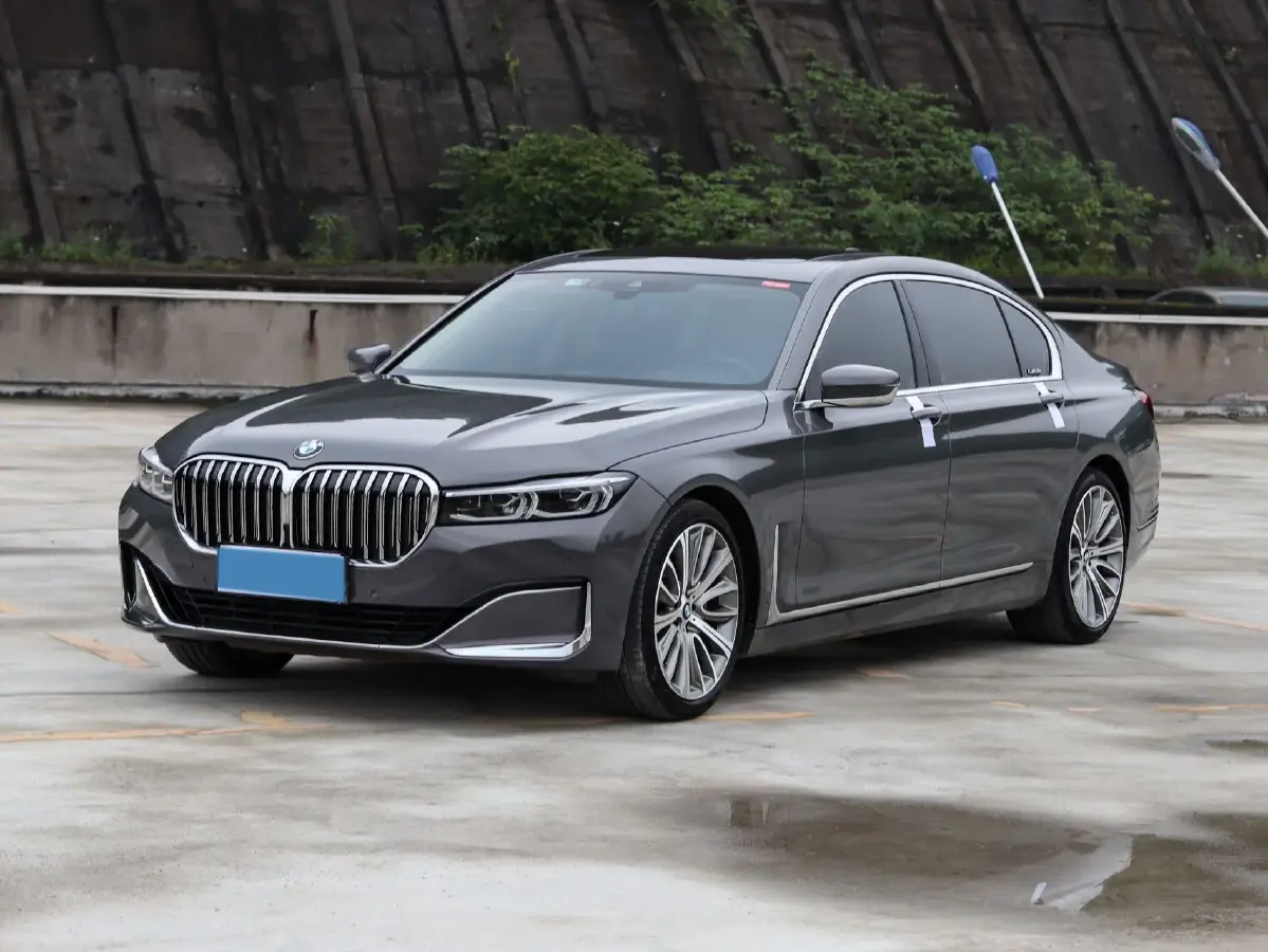 2019 BMW 7 Series 3.0T 340HP L6 8AT