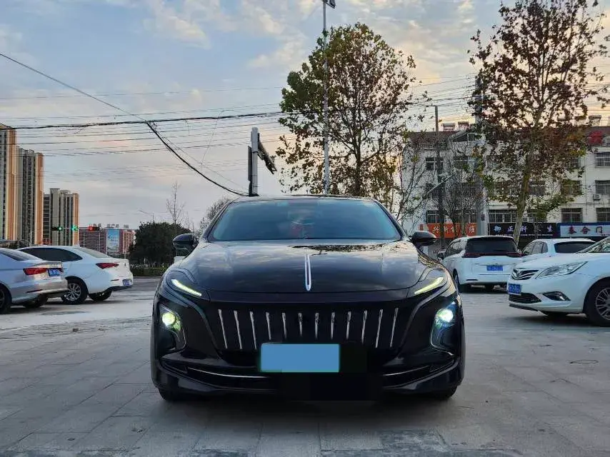 2021 HONGQI E-QM5 thumbnail 2