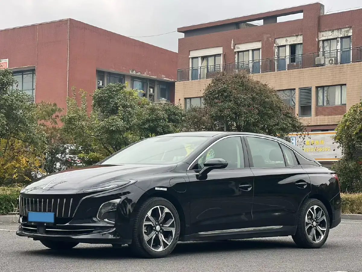 2024 HongQi E-QM5 BEV 60KWH