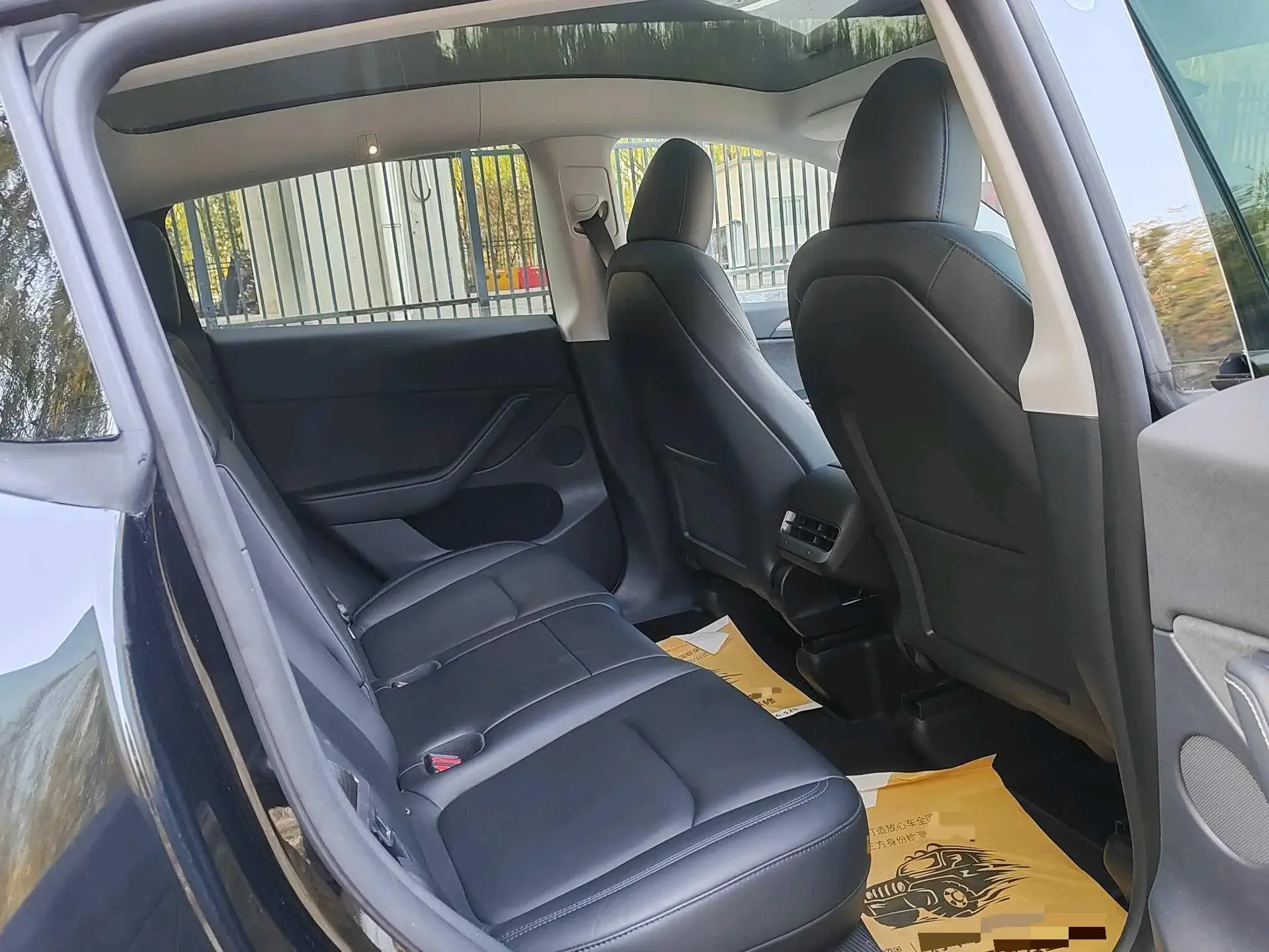 2022 TESLA MODEL thumbnail 4