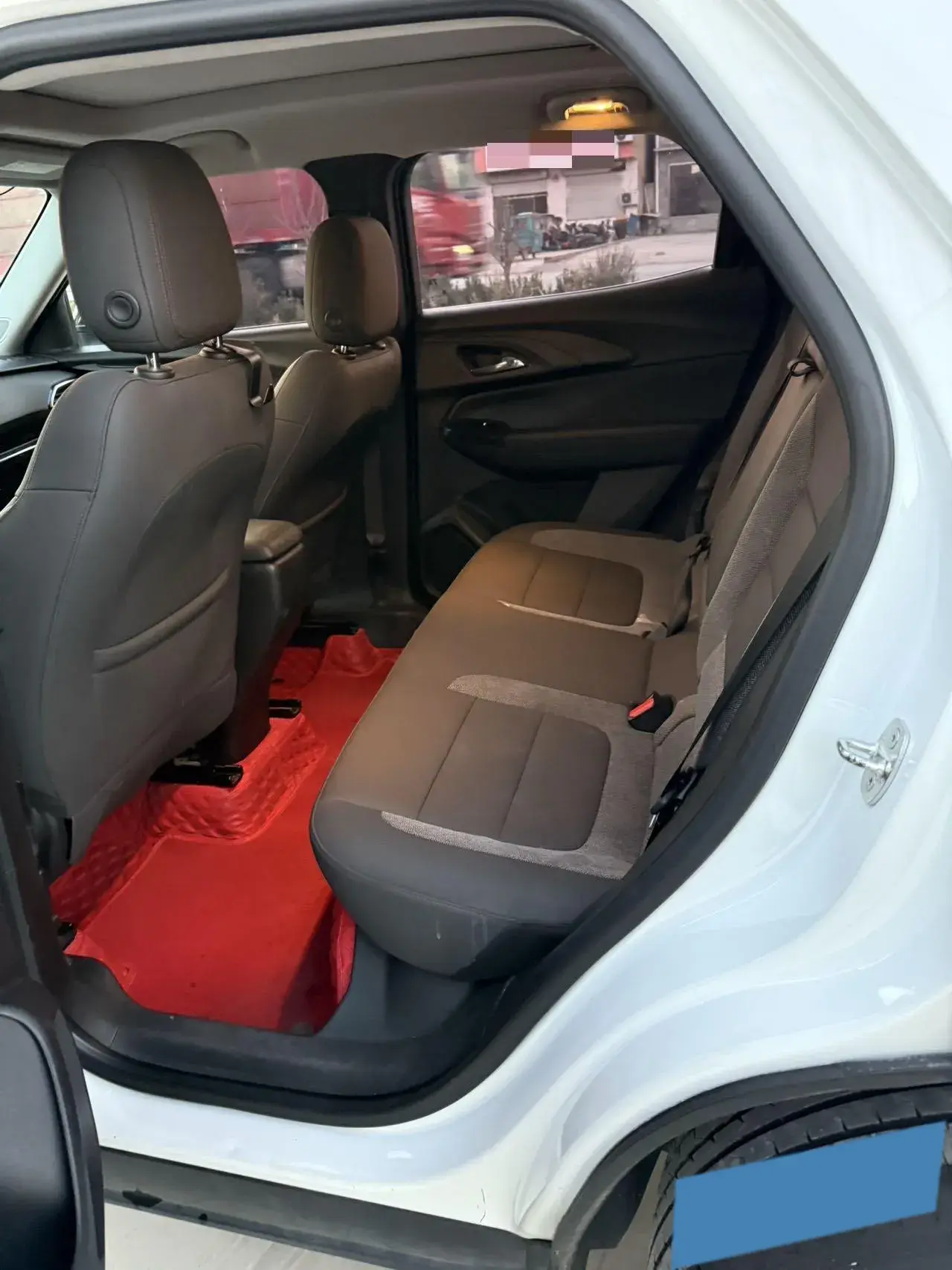 2019 CHEVROLET TRAILBLAZER thumbnail 4