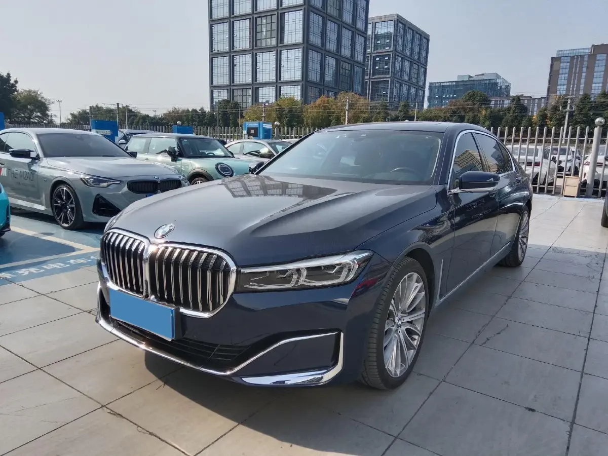 2021 BMW 7 Series 3.0T 340HP L6 8AT