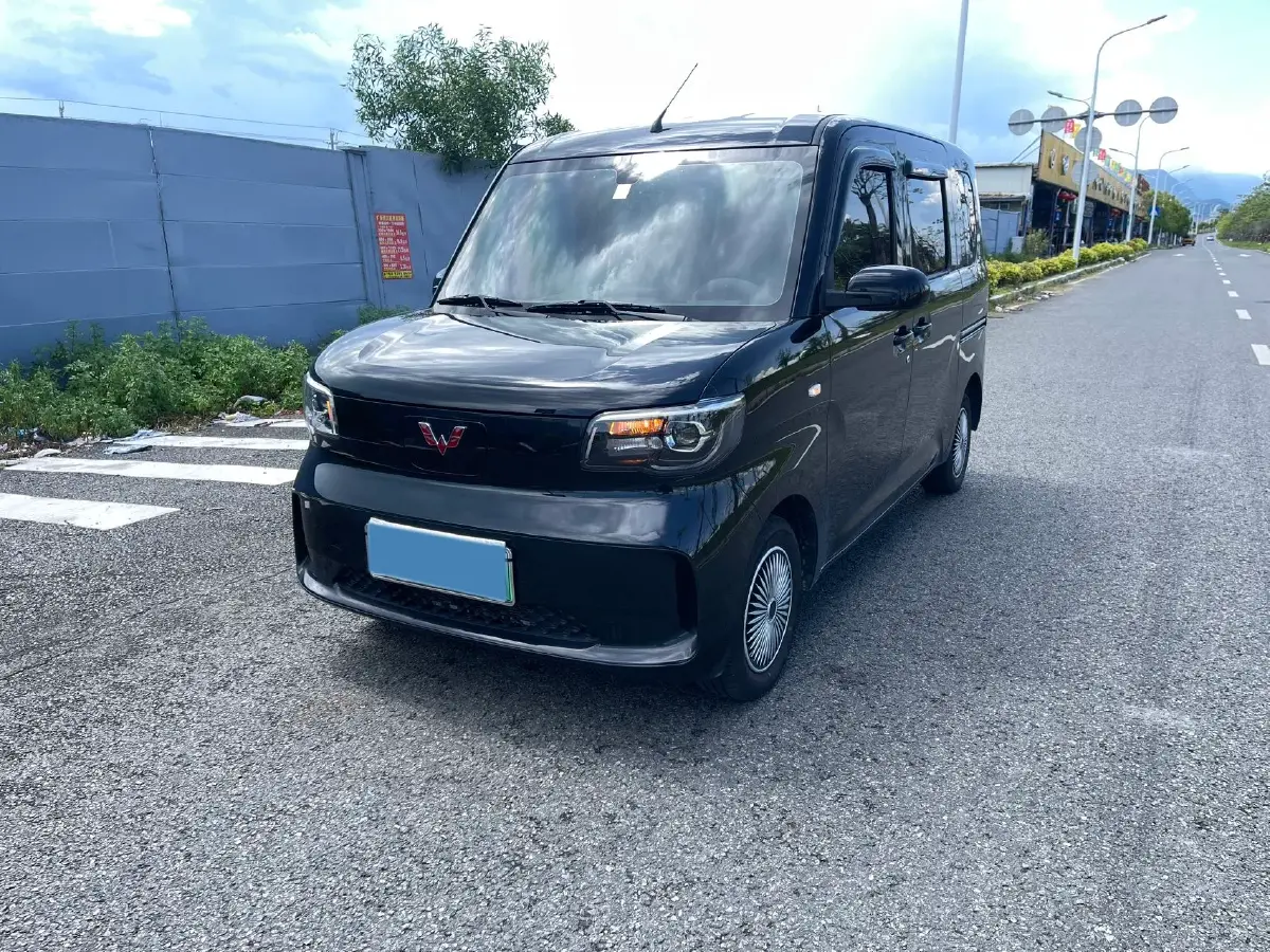 2025 WuLing ZhiGuang BEV 17.7KWH