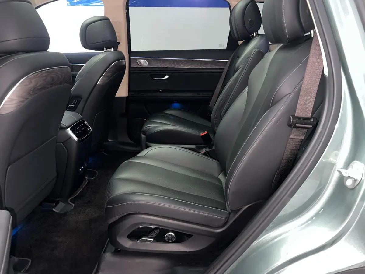 2022 Volvo S60 2.0T 197HP L4 8AT,autocango,china used car exporter,china ev exporter,chinese used car exporter,chinese used ev exporter