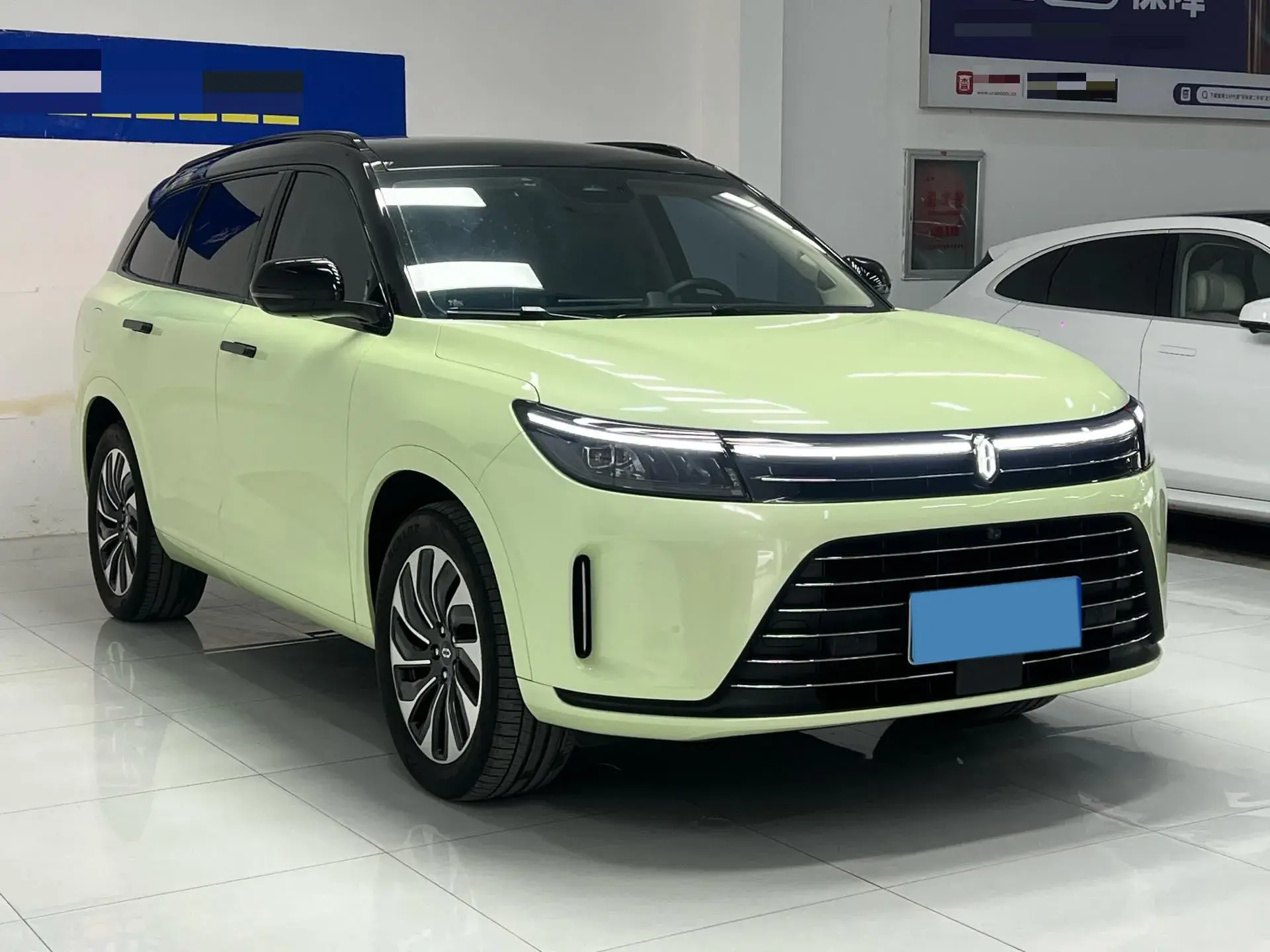 2022 VOLVO S60 thumbnail 2