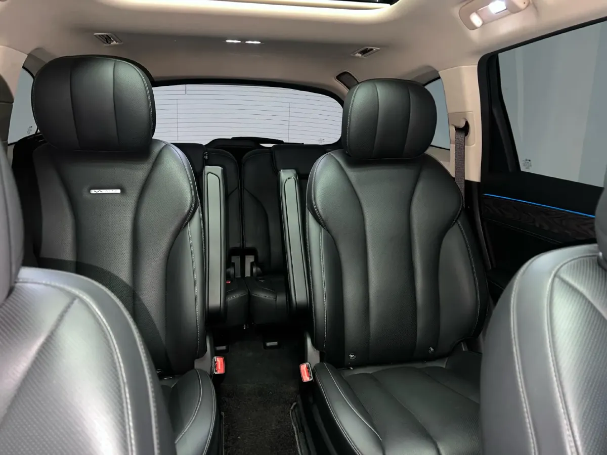 2022 Volvo S60 2.0T 197HP L4 8AT,autocango,china used car exporter,china ev exporter,chinese used car exporter,chinese used ev exporter