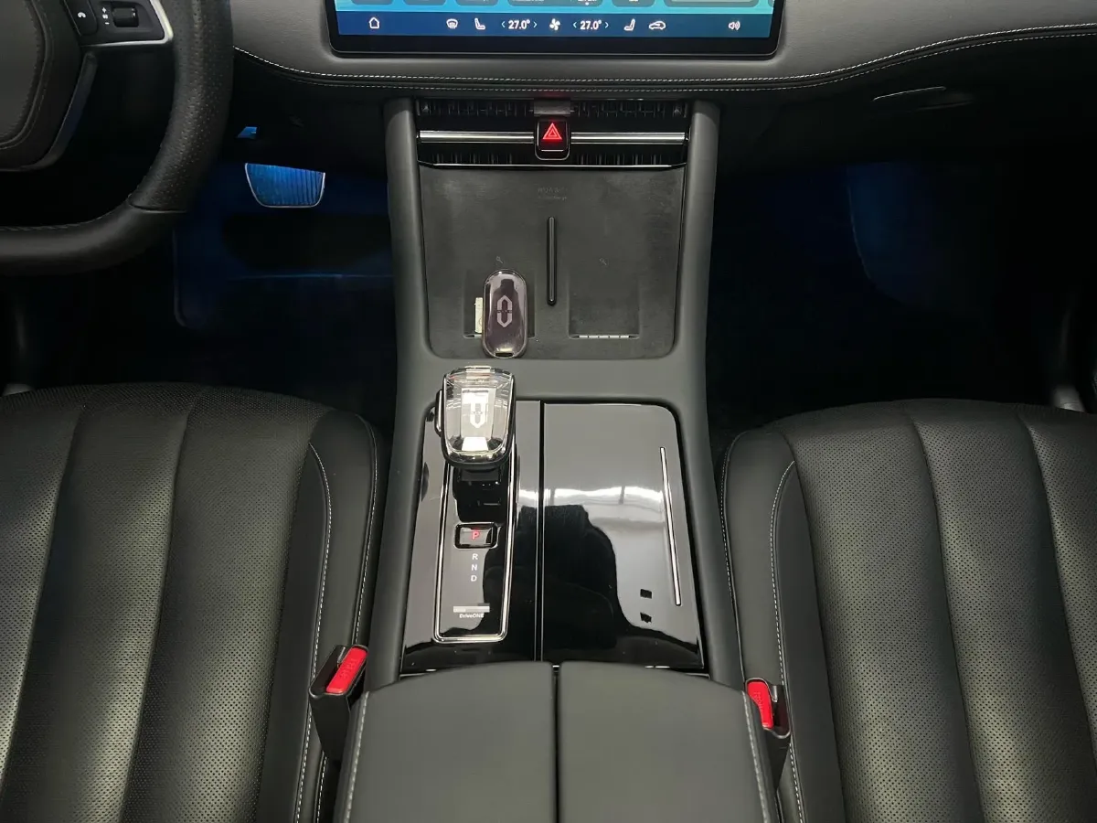 2022 Volvo S60 2.0T 197HP L4 8AT,autocango,china used car exporter,china ev exporter,chinese used car exporter,chinese used ev exporter