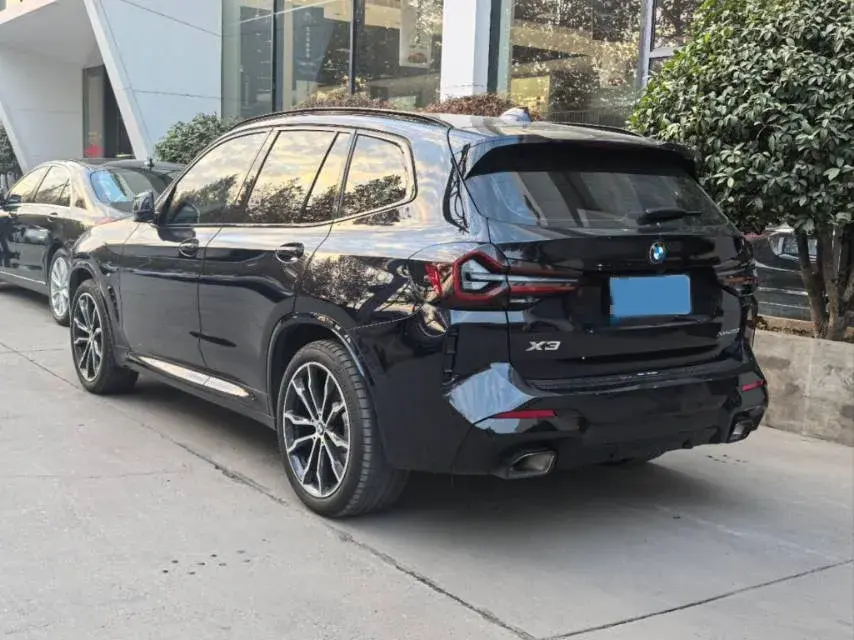 2023 BMW X3 thumbnail 3