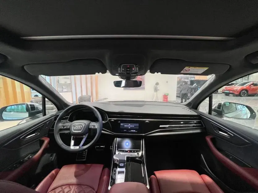2024 Audi SQ7 4.0T 507HP V8 8AT,autocango,china used car exporter,china ev exporter,chinese used car exporter,chinese used ev exporter