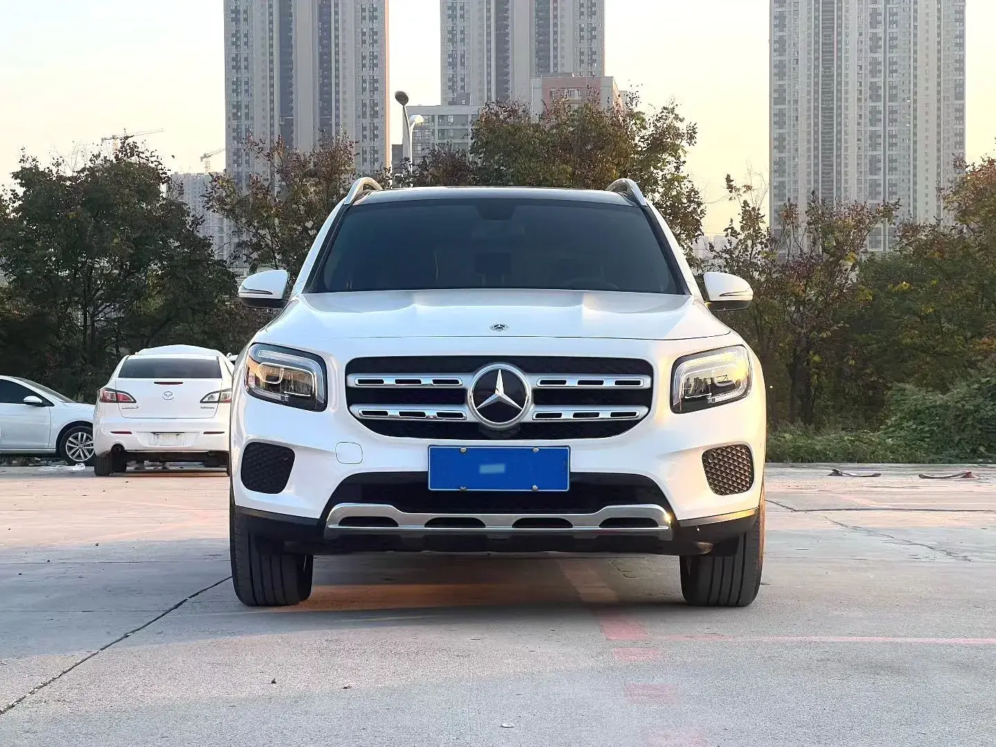 2022 MERCEDES-BENZ GLB thumbnail 2