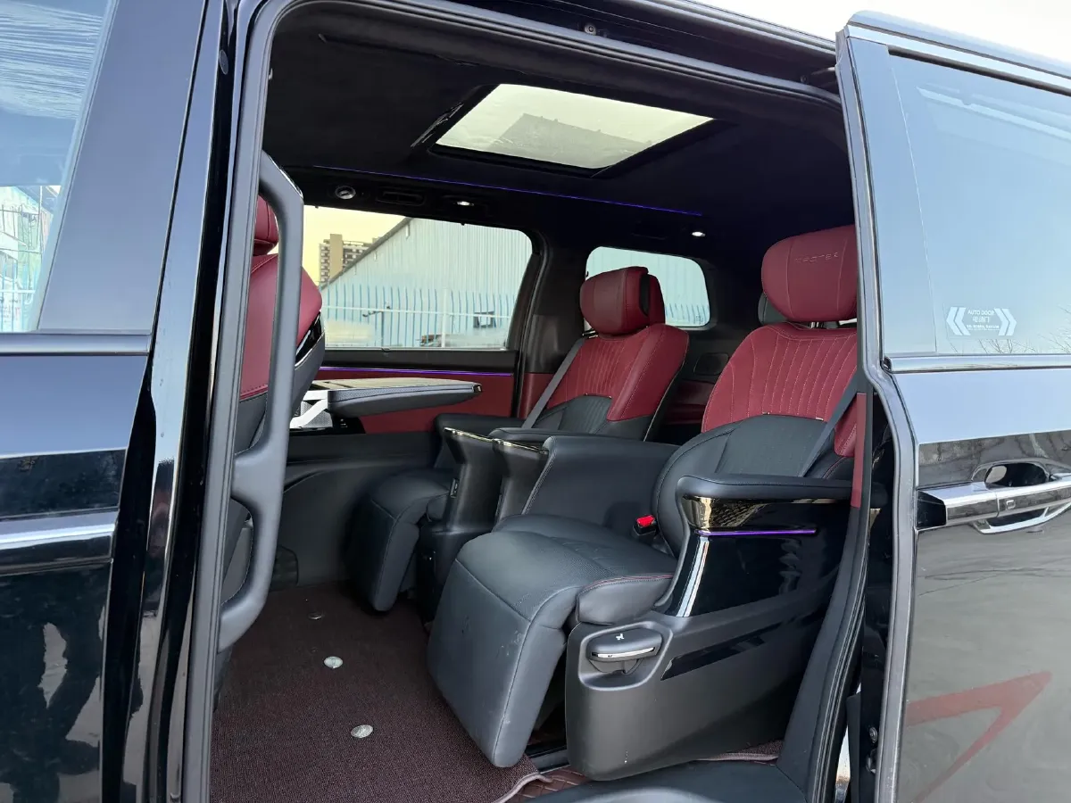 2024 GAC Trumpchi M8 2.0T 190HP L4 E-CVT Hybrid,autocango,china used car exporter,china ev exporter,chinese used car exporter,chinese used ev exporter