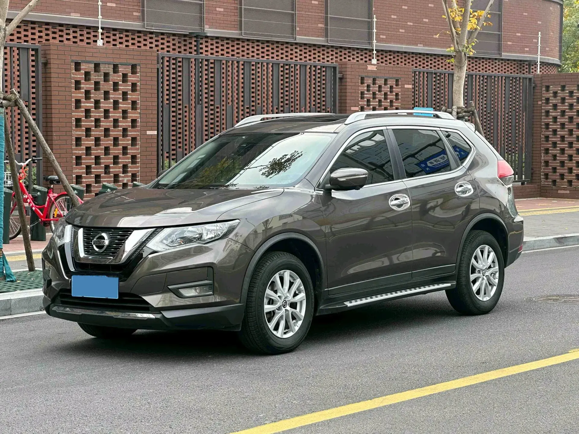 2020 NISSAN X-TRAIL view 1