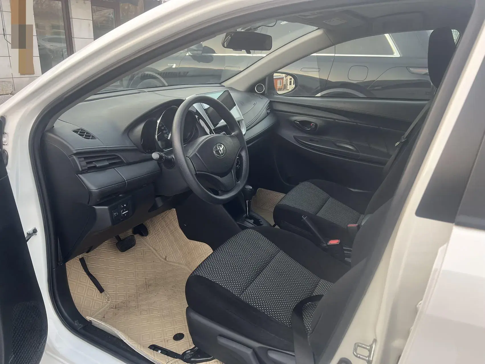 2017 HONDA CITY thumbnail 4